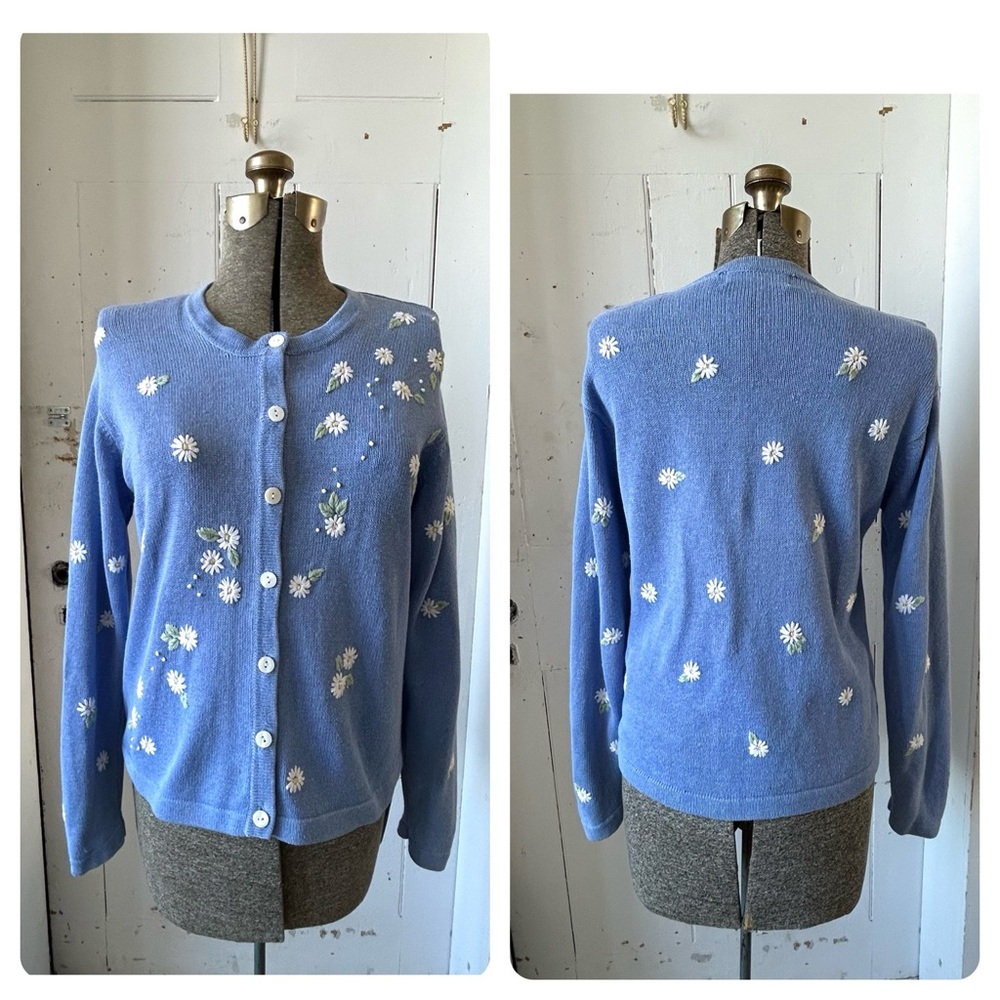 Orvis Embroidered Daisy's knit Cardigan Sweater
